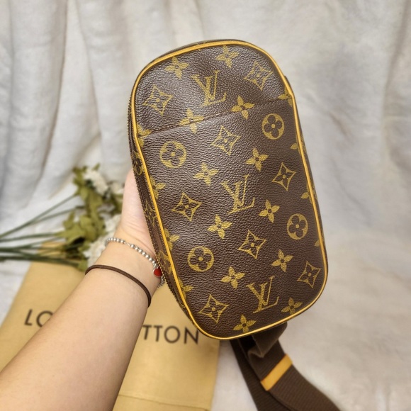 Authentic Louis Vuitton Gange bum bag Fanny pack - Picture 14 of 16